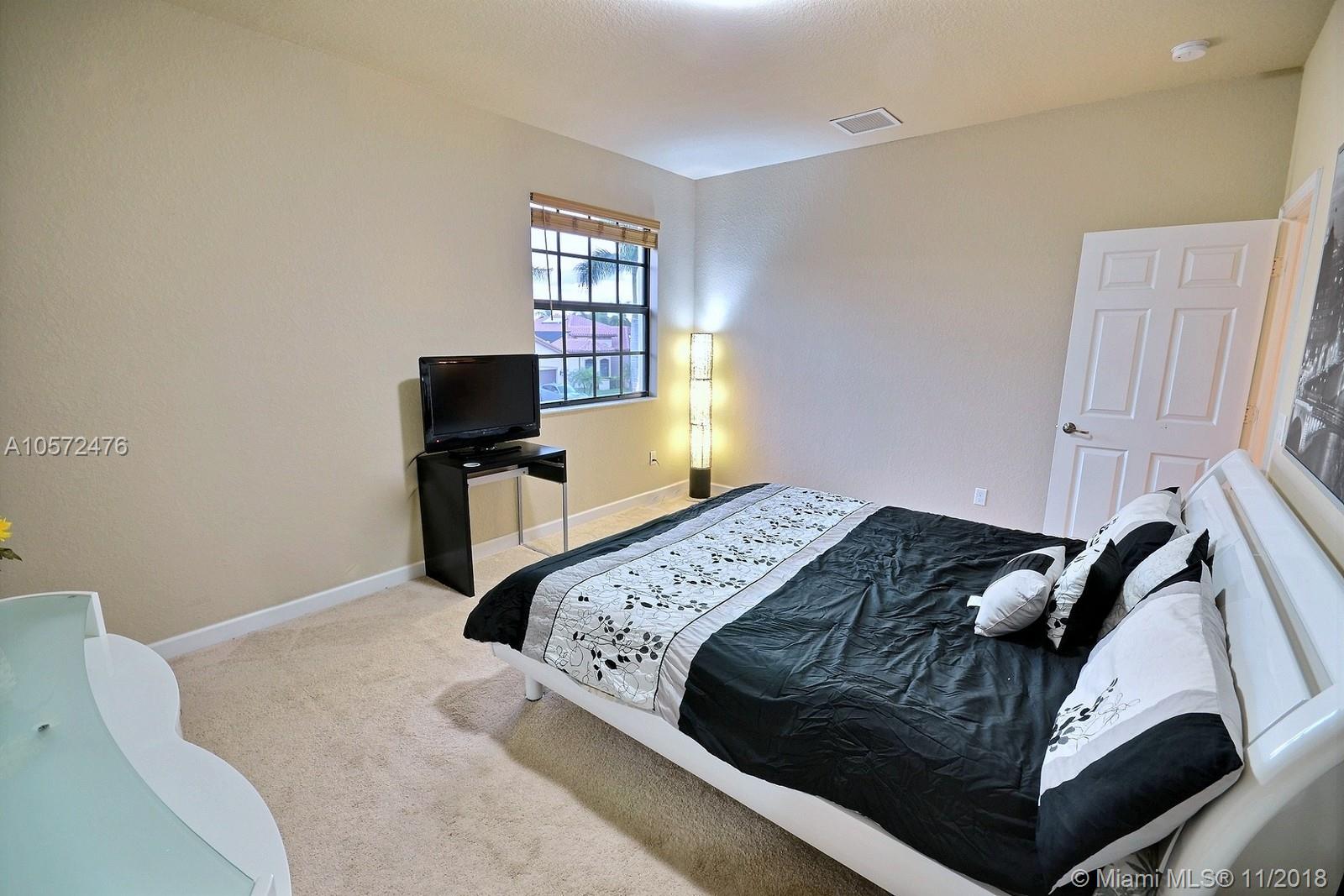 ESTADA AT MONTERRA - Residential Lease