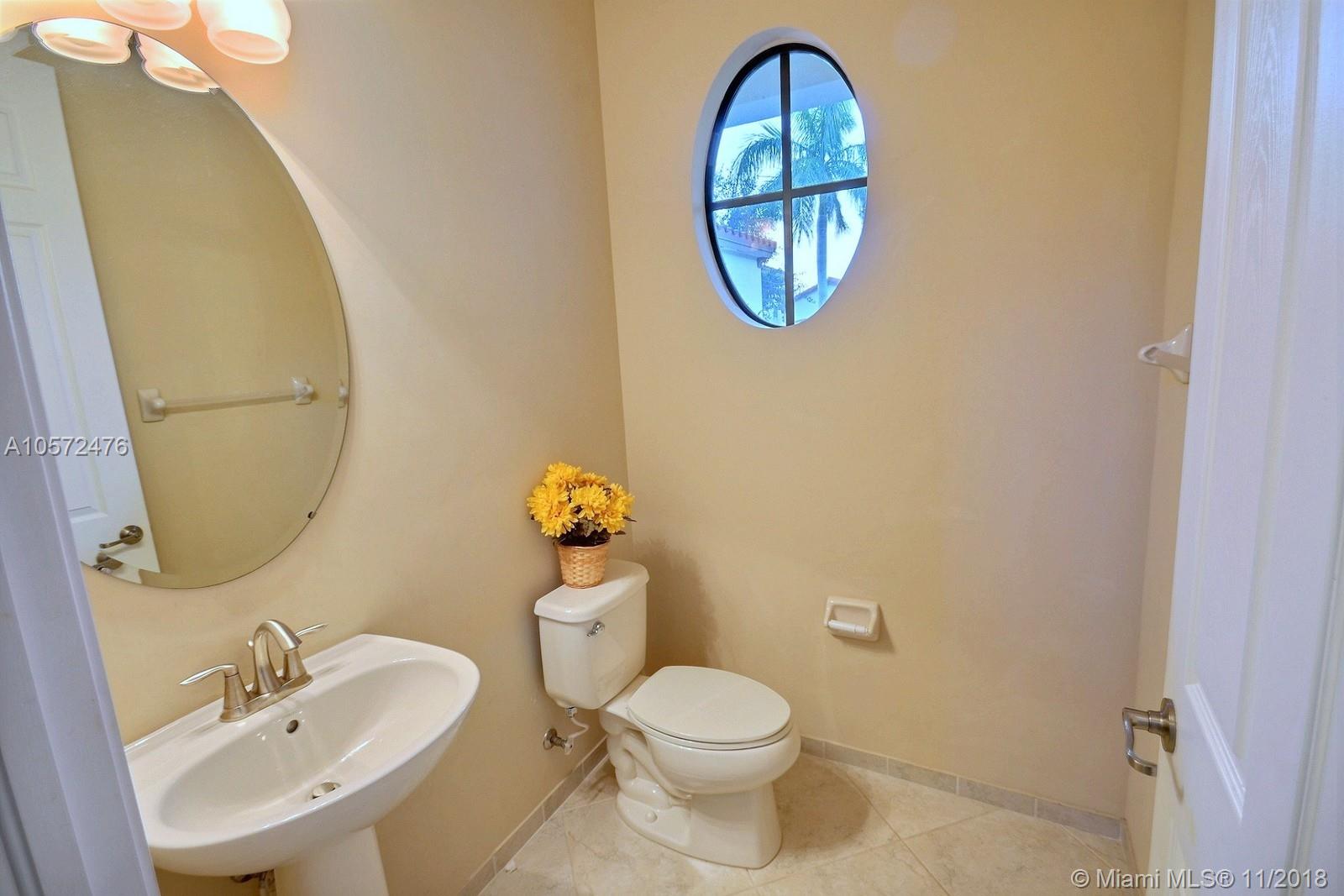 ESTADA AT MONTERRA - Residential Lease