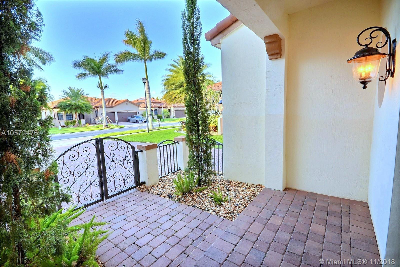 ESTADA AT MONTERRA - Residential Lease