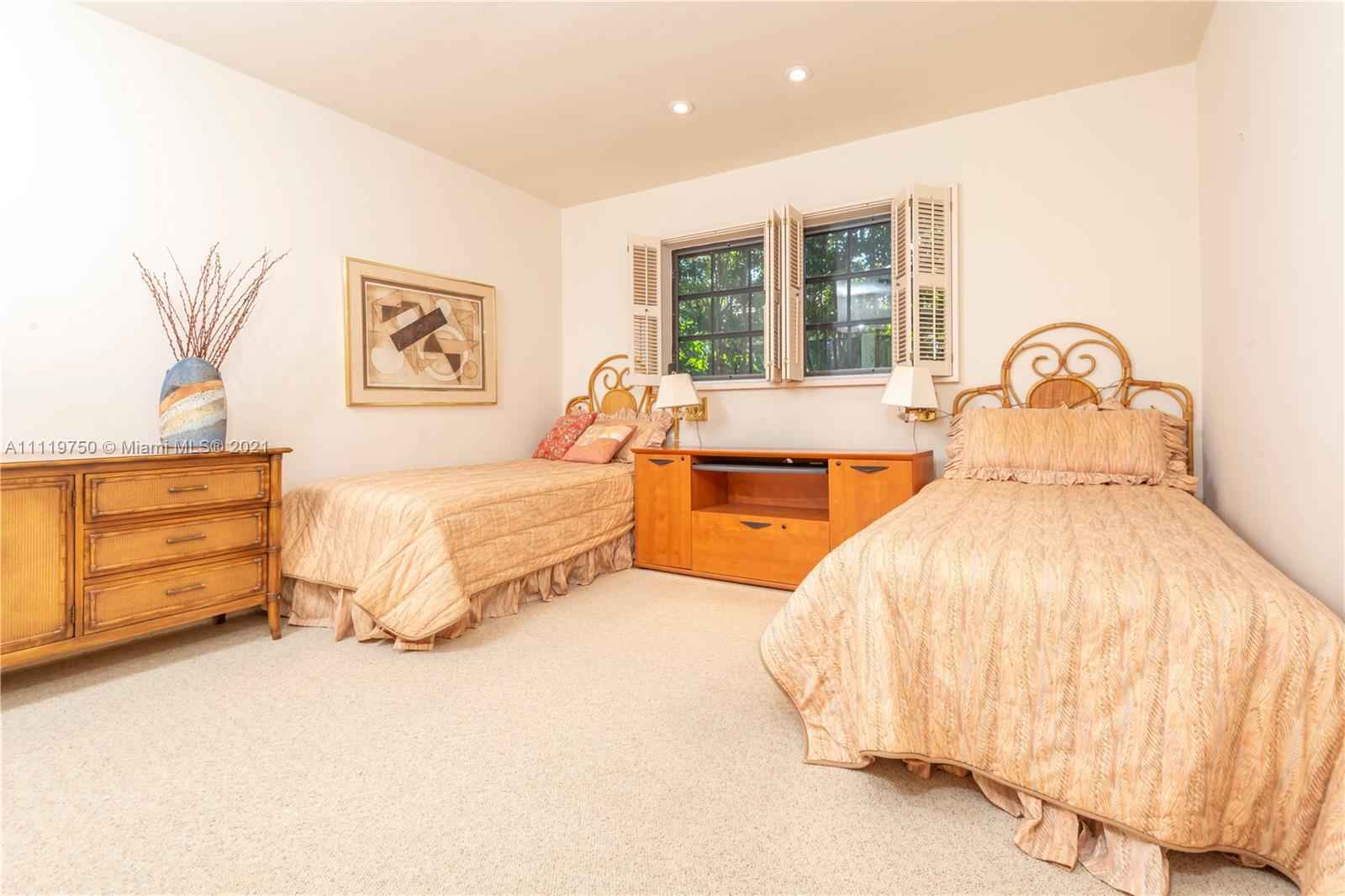 LA GORCE ISLAND - Residential