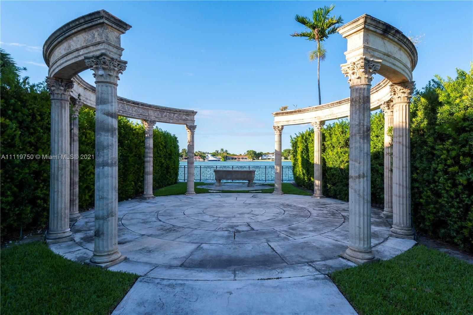 LA GORCE ISLAND - Residential