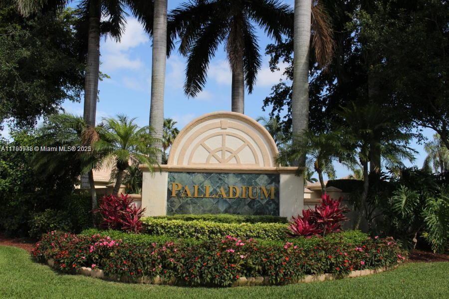 TWIN LAKES - Residential