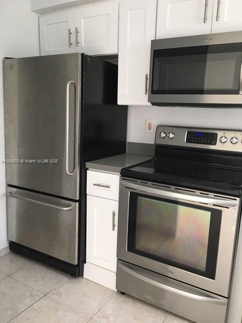 Nicely renovated three-unit apartment centrally located in Miami, near Miami Shores and El Portal.
New kitchen, baths, paint, and recently serviced central A/C. Rented for $2,640.