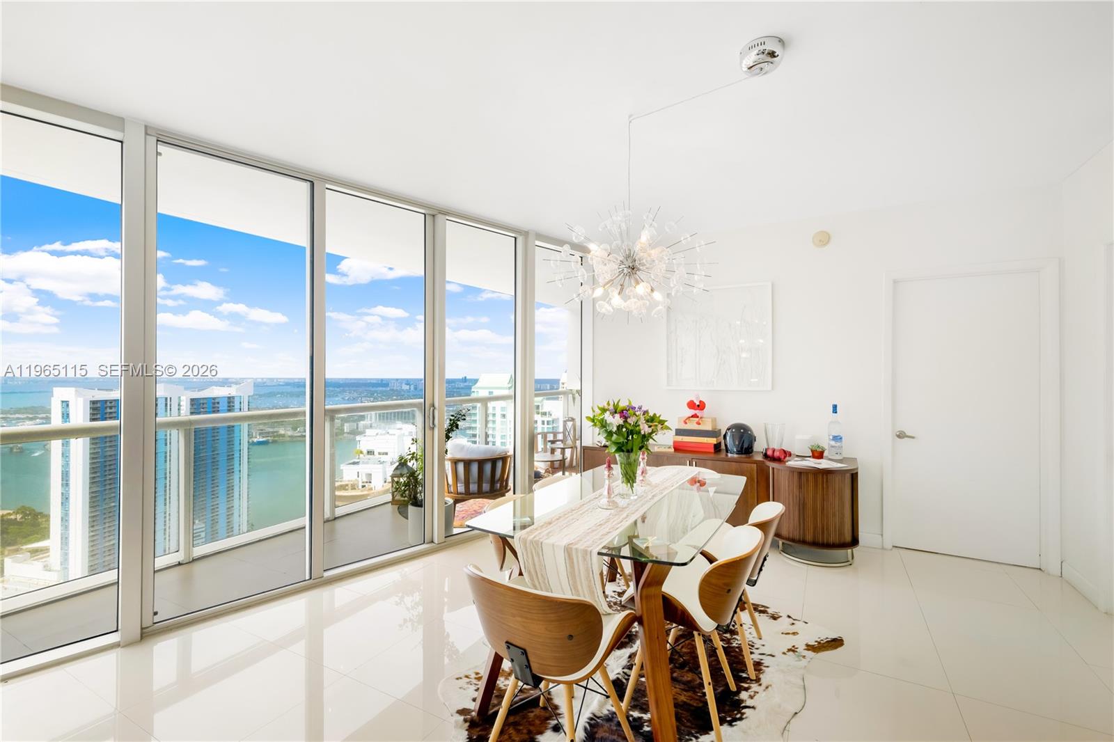 495 Brickell Ave 4704