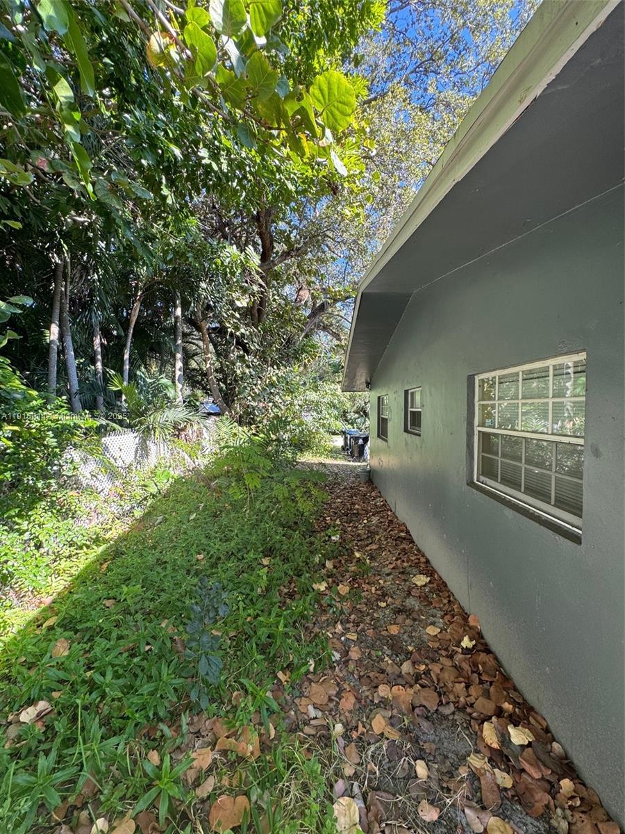 ROBERTSON PARK - Residential Income