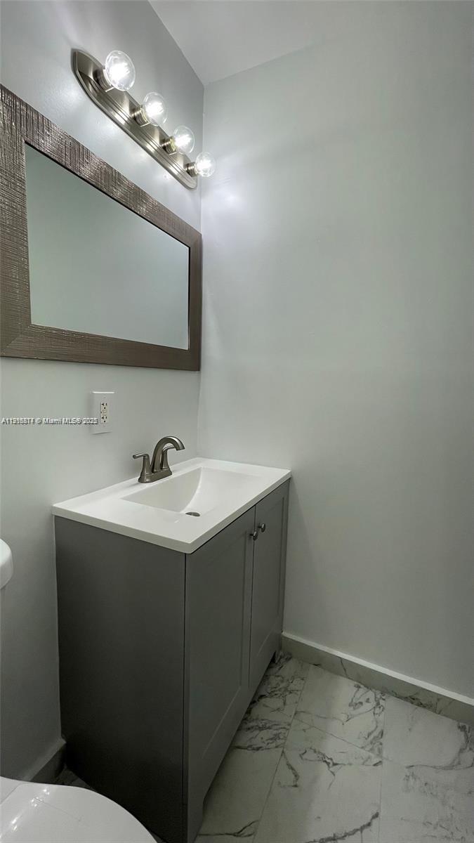 ROBERTSON PARK - Residential Income