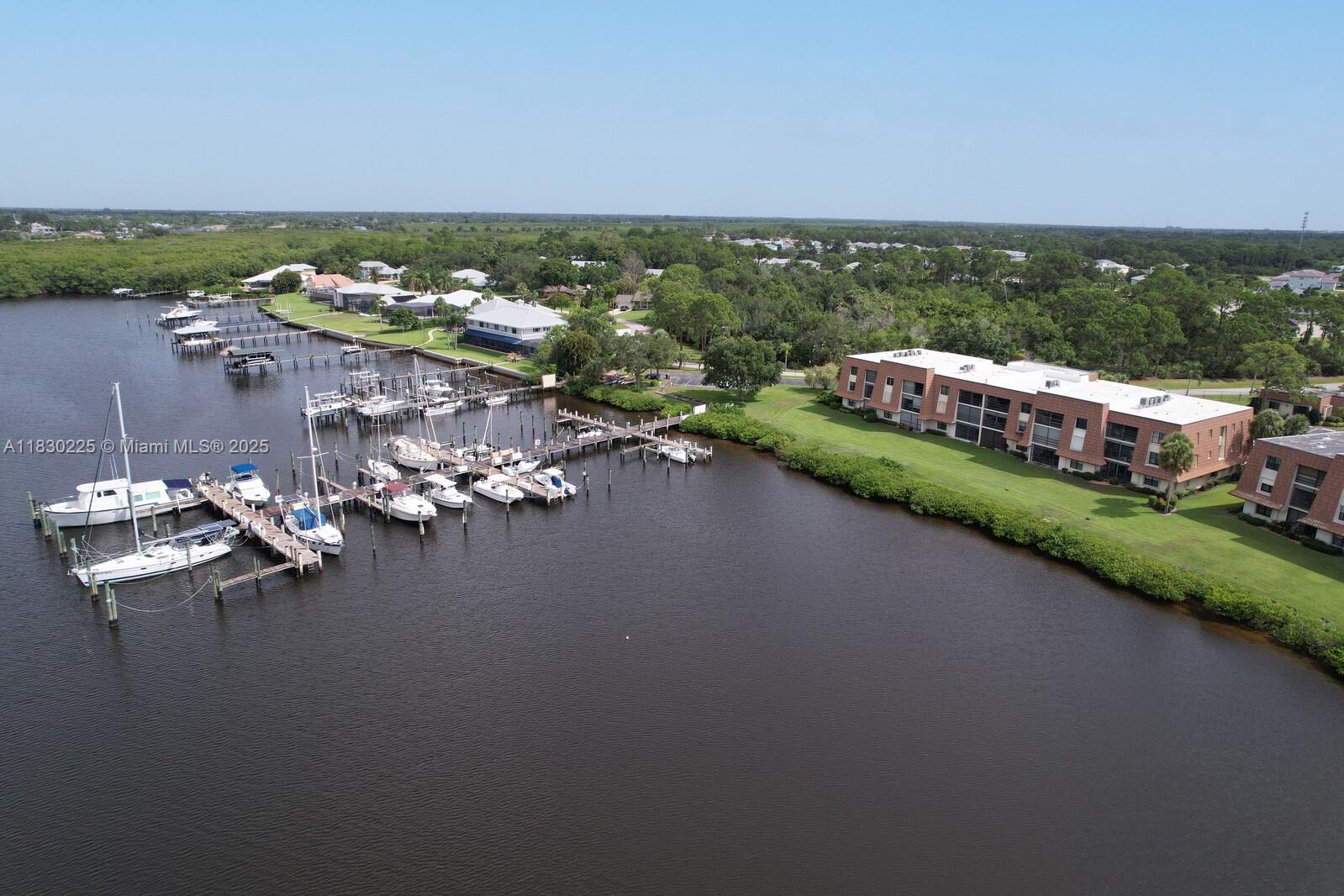 TARPON BAY YACHT CLUB CON - Residential