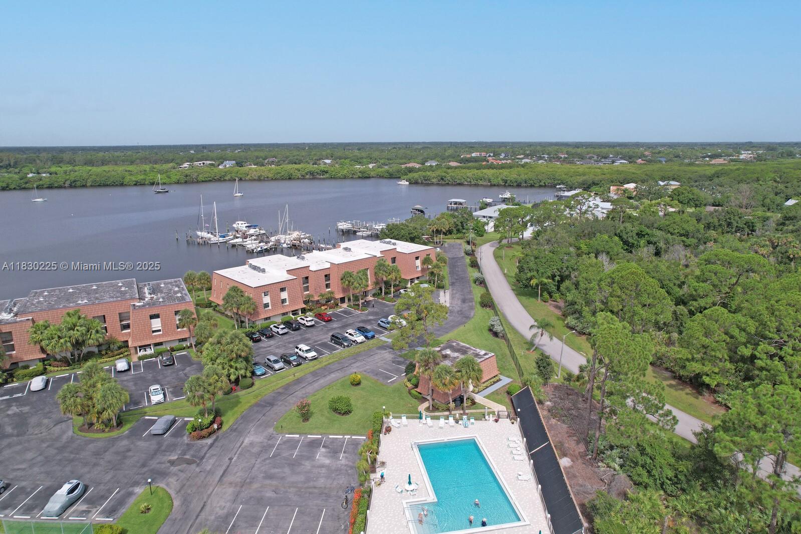 TARPON BAY YACHT CLUB CON - Residential