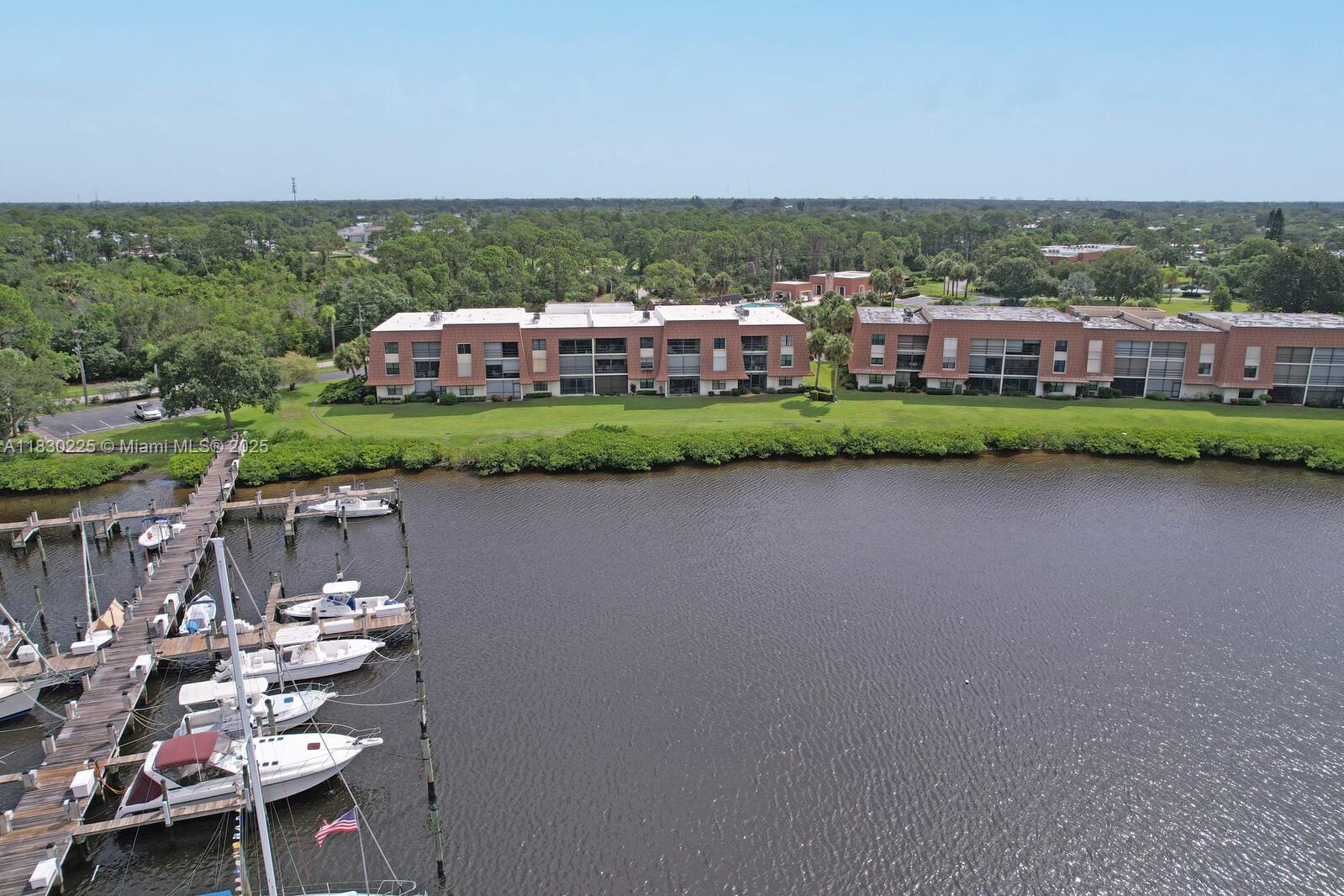 TARPON BAY YACHT CLUB CON - Residential