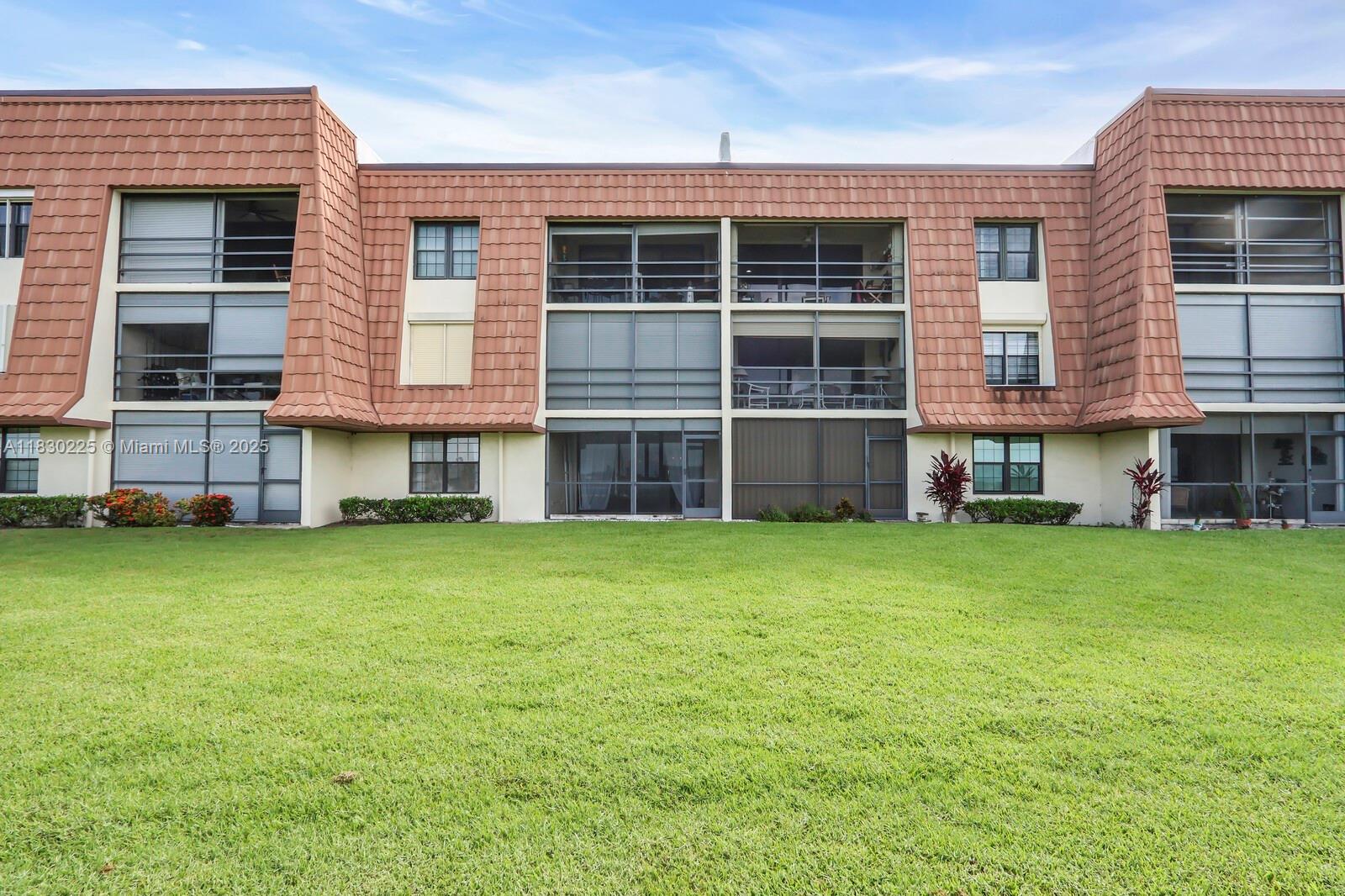 TARPON BAY YACHT CLUB CON - Residential