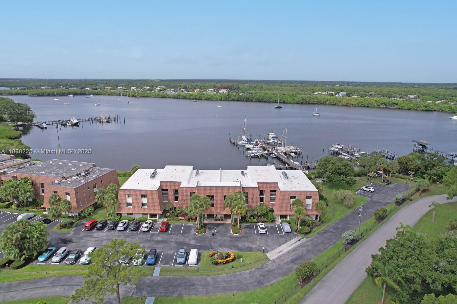 TARPON BAY YACHT CLUB CON - Residential