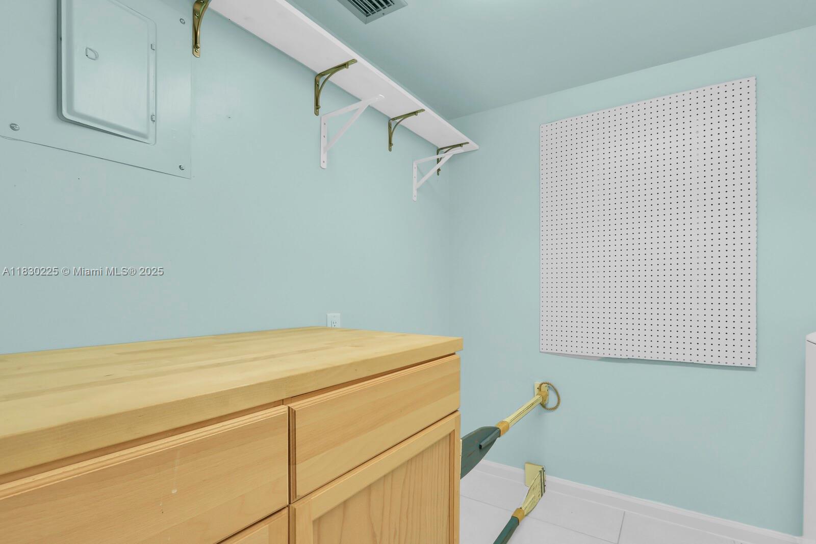 TARPON BAY YACHT CLUB CON - Residential