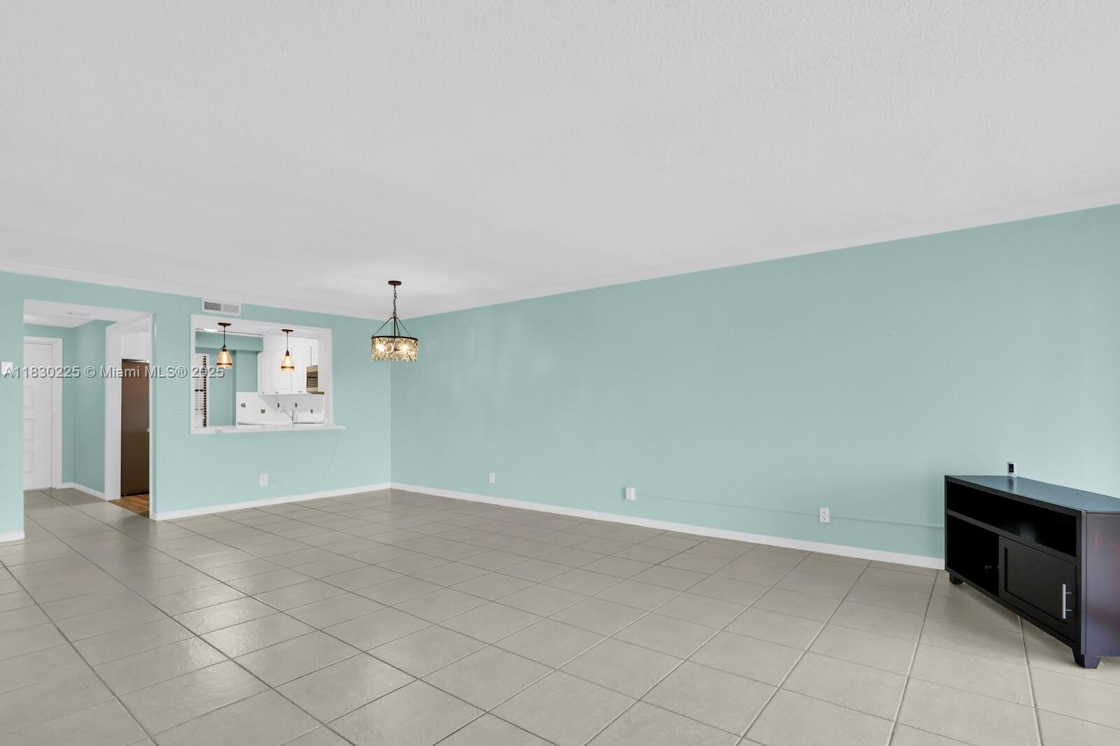 TARPON BAY YACHT CLUB CON - Residential