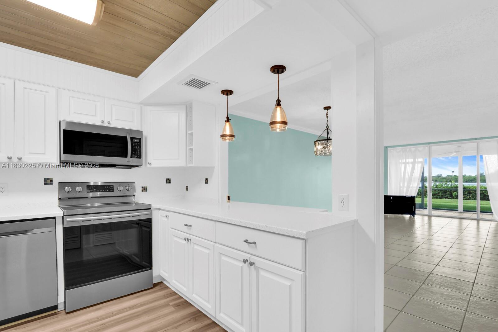 TARPON BAY YACHT CLUB CON - Residential