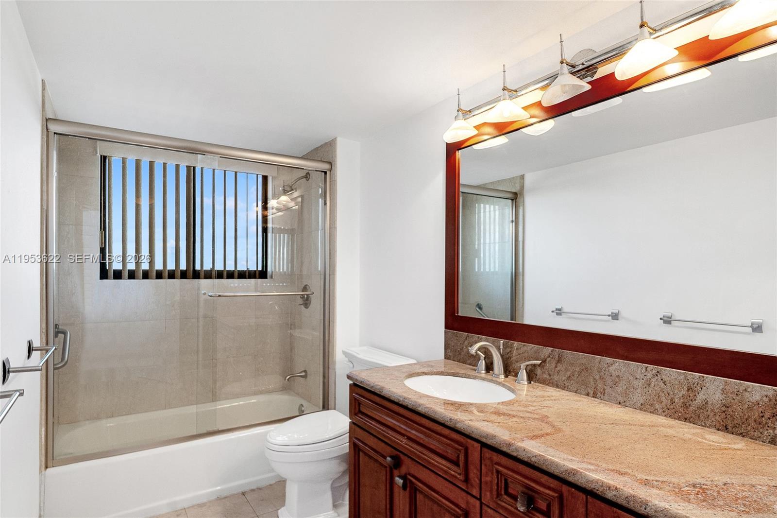 HARBOR TWS AT THE WATERWA - Residential