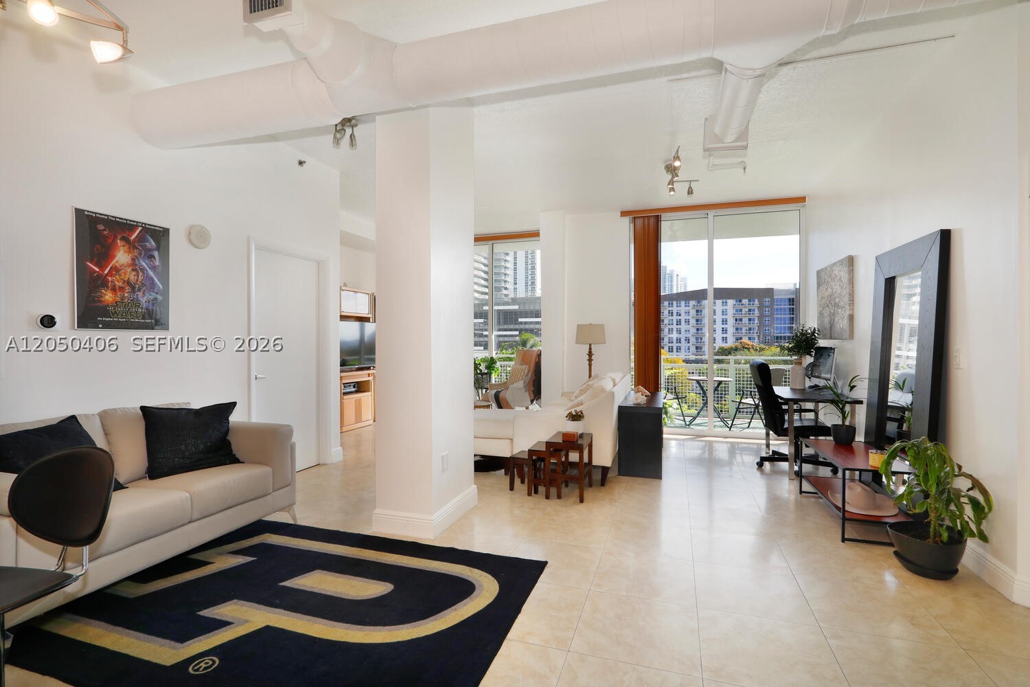 444 NE 30th St 502