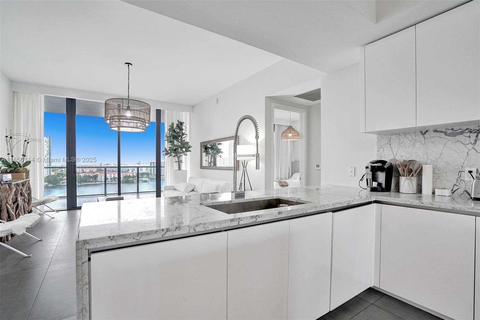 PRIVE CONDO - Residential Lease