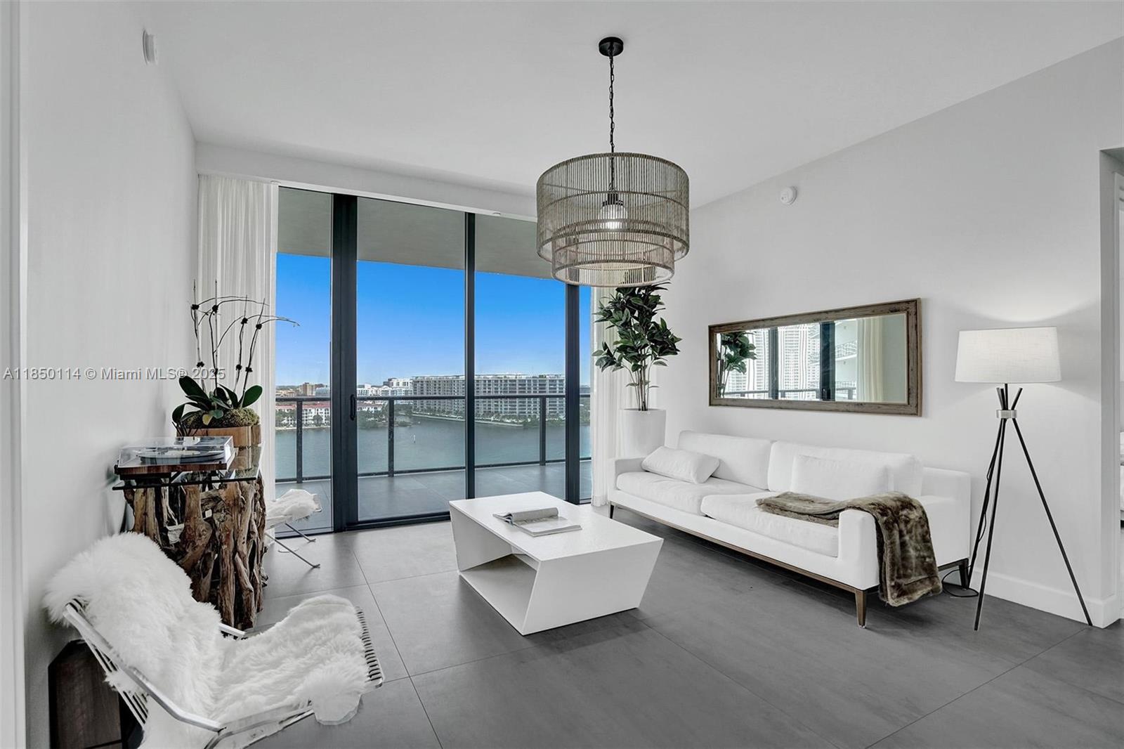 PRIVE CONDO - Residential Lease