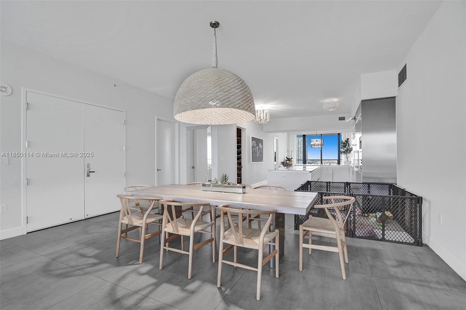 PRIVE CONDO - Residential Lease