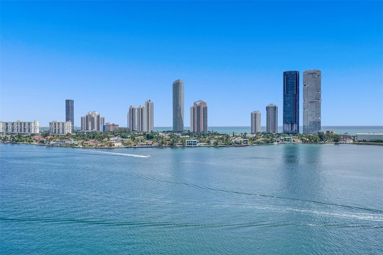 PRIVE CONDO - Residential Lease