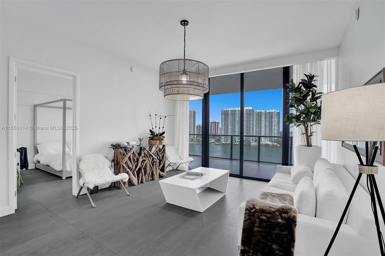 PRIVE CONDO - Residential Lease