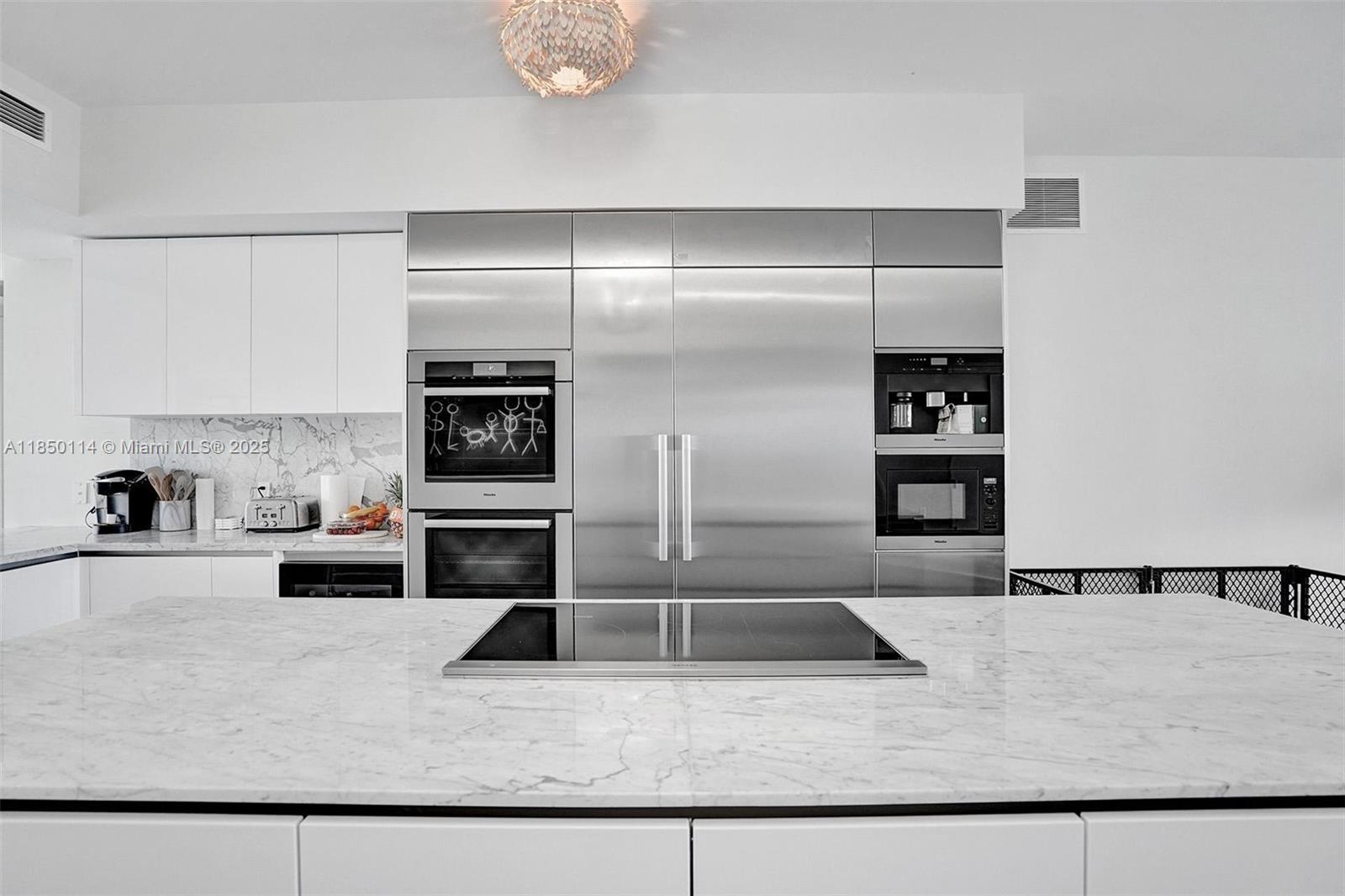 PRIVE CONDO - Residential Lease