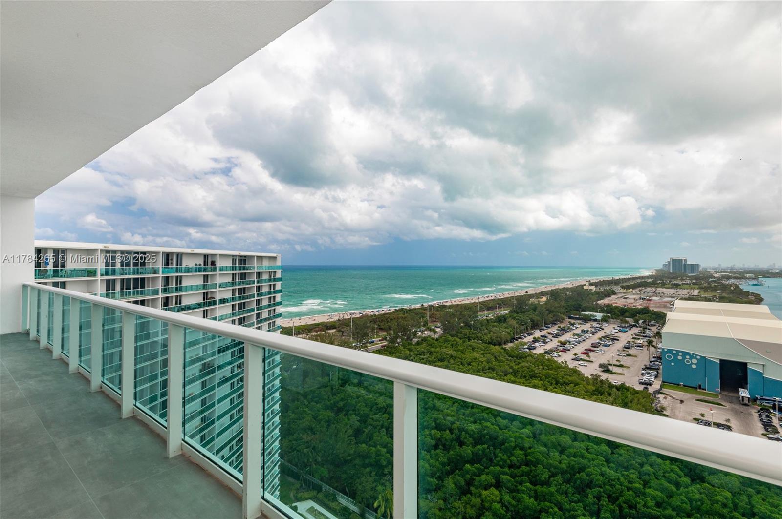 100 Bayview Dr Ph25, Sunny Isles Beach, Miami-Dade County, Florida - 2 Bedrooms  
2 Bathrooms - 