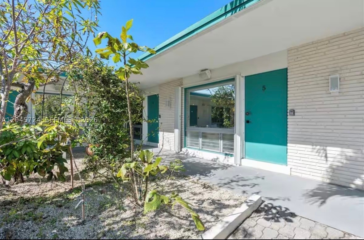333 Palm St
