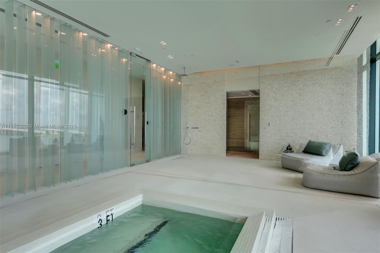 ONE PARAISO CONDO - Residential