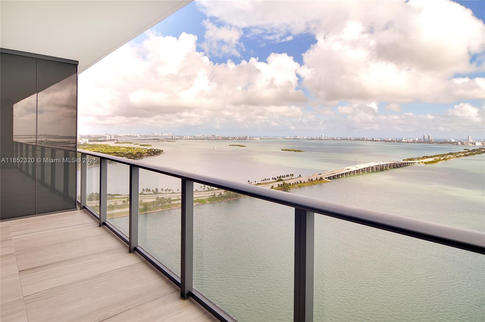 ONE PARAISO CONDO - Residential