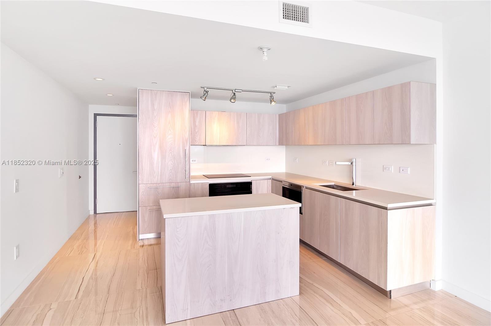 ONE PARAISO CONDO - Residential