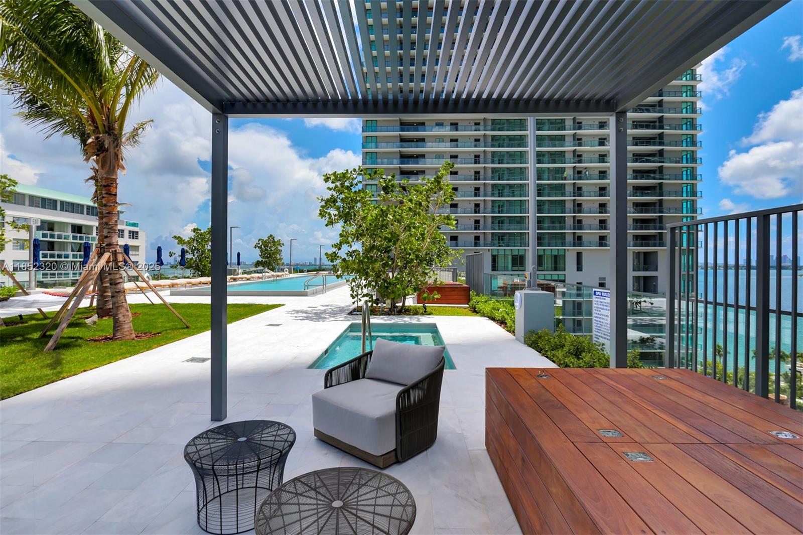 ONE PARAISO CONDO - Residential