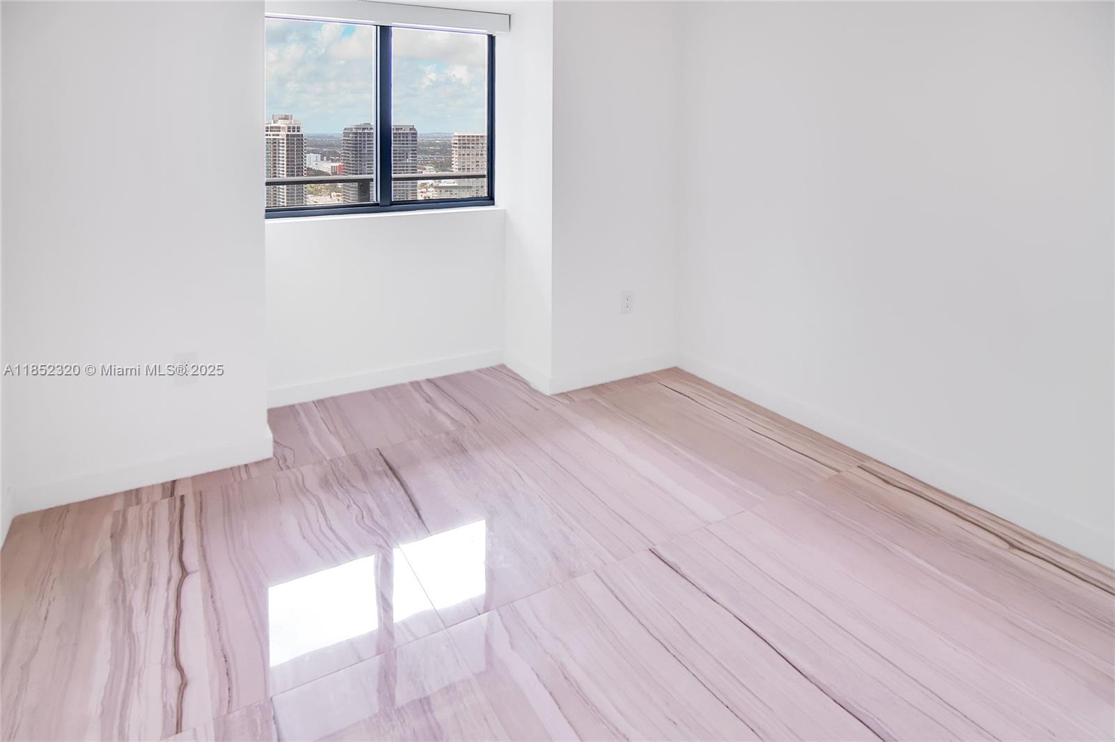 ONE PARAISO CONDO - Residential