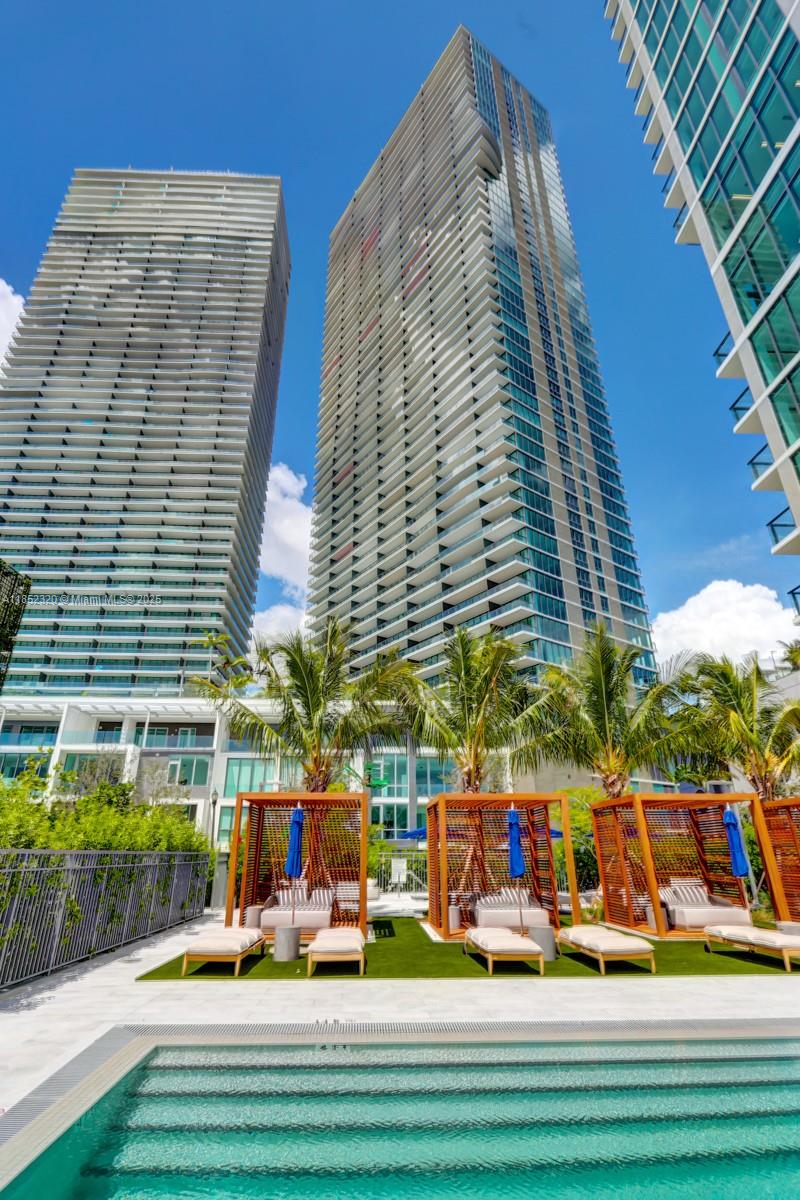 ONE PARAISO CONDO - Residential