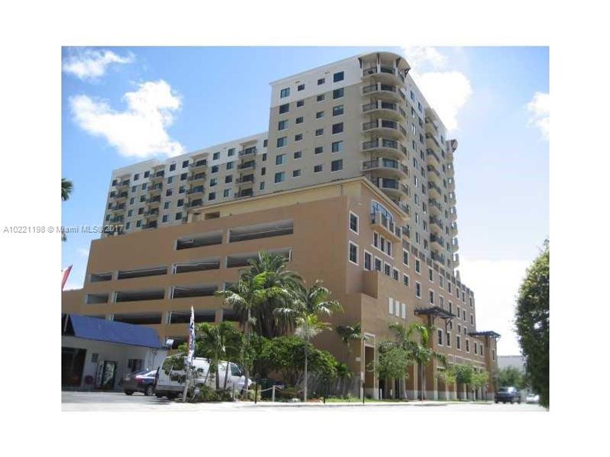 Very comfortable unit with 2 split bedrooms** 2 bath ** nice large kitchen with a den/breakfast niche ** washer and dryer in a laundry room inside unit **2 COVERED PARKING SPACES ** Laminated floors ** large windows with lots of light and views ** 24/7 front desk with security ** pool and gym ** Very close to airport, Coral Gables, mayor highways and shops ** large  variety of shops and restaurants ** come and see