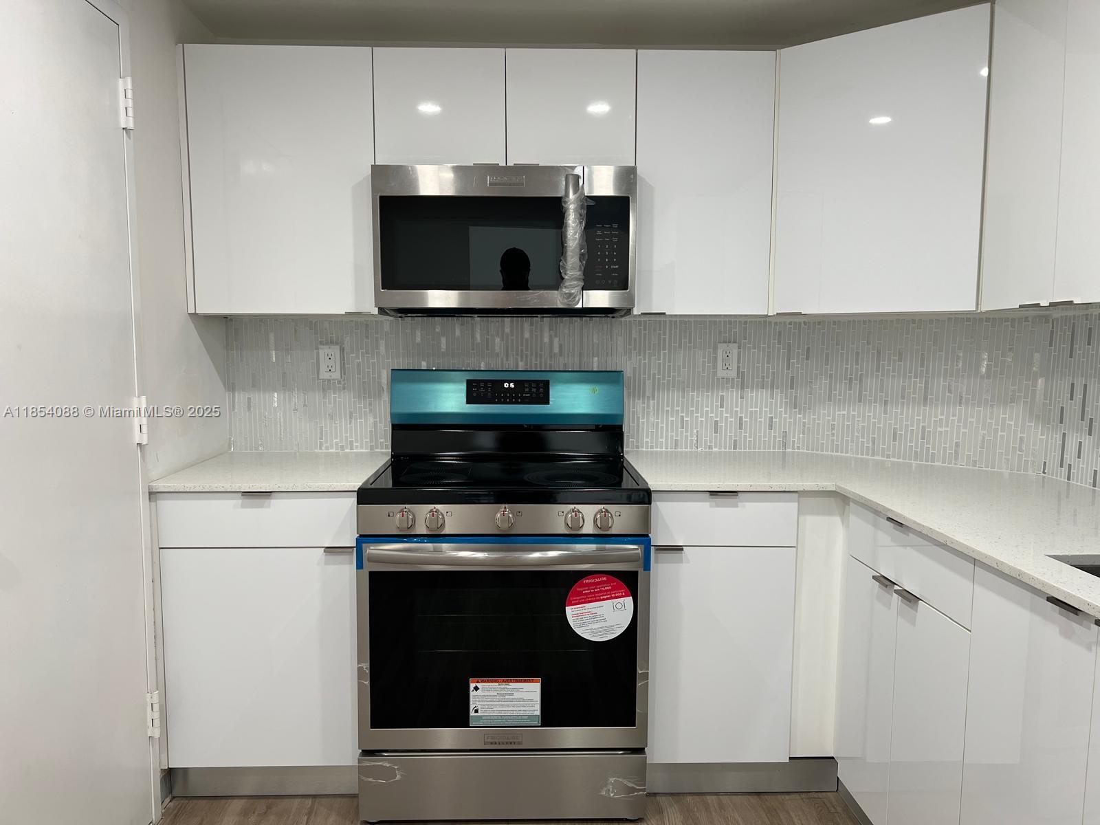 500 Bayview Dr 1120
