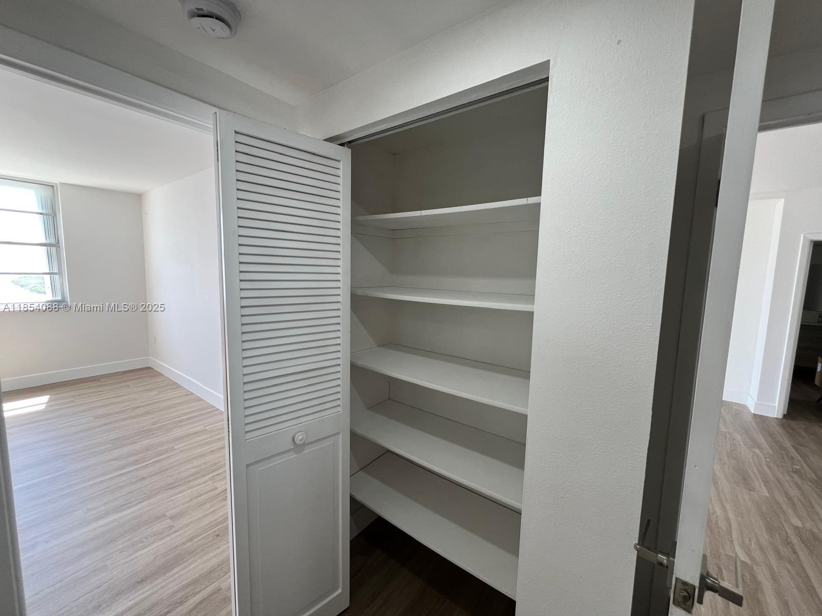 ARLEN HOUSE WEST CONDO - Residential