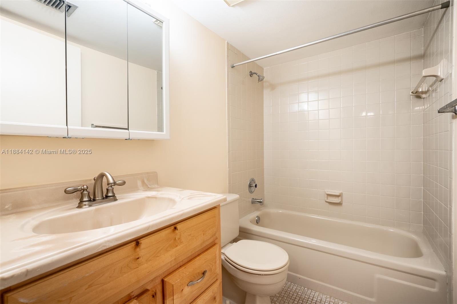 PALM LAKES CONDO - Residential