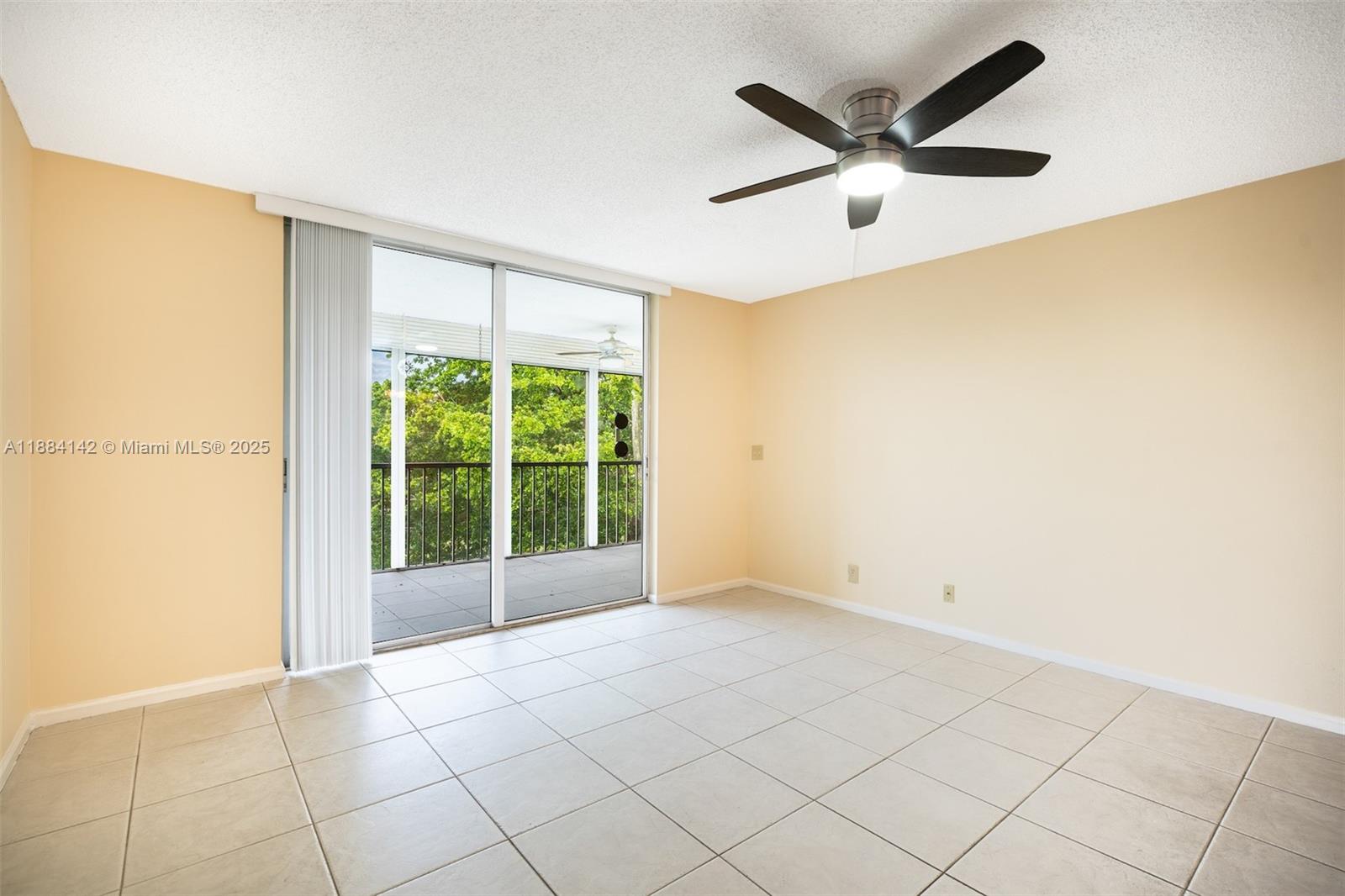 PALM LAKES CONDO - Residential