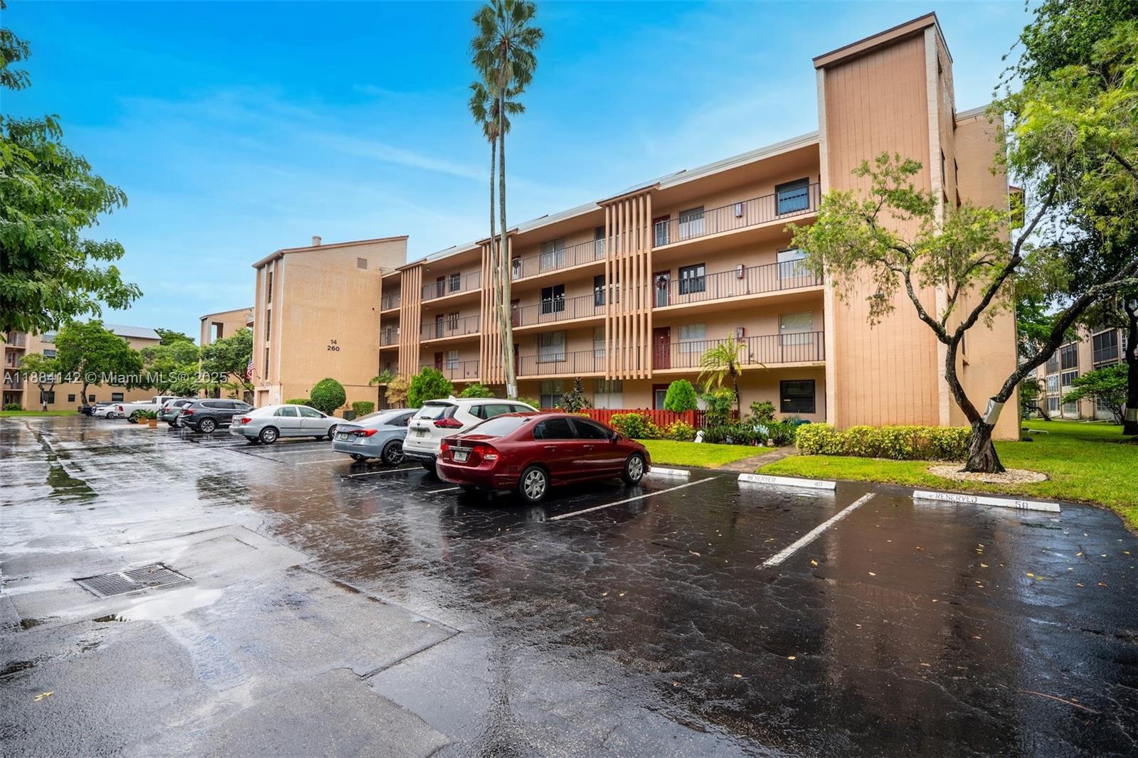 PALM LAKES CONDO - Residential