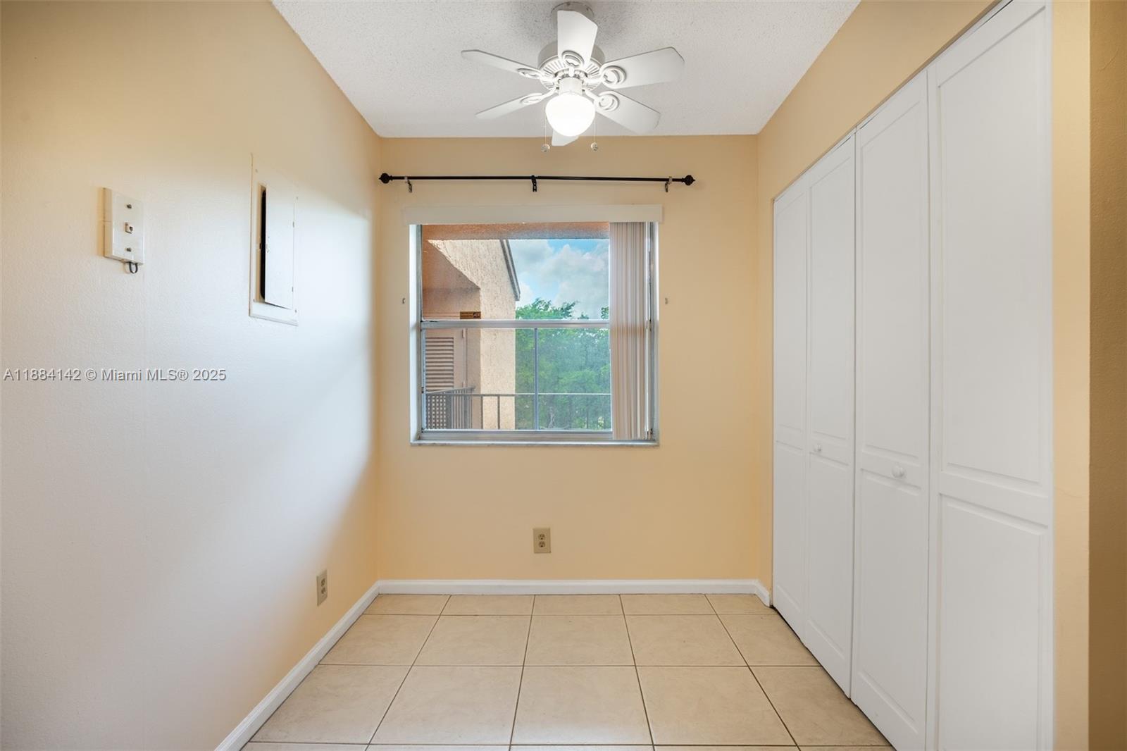PALM LAKES CONDO - Residential