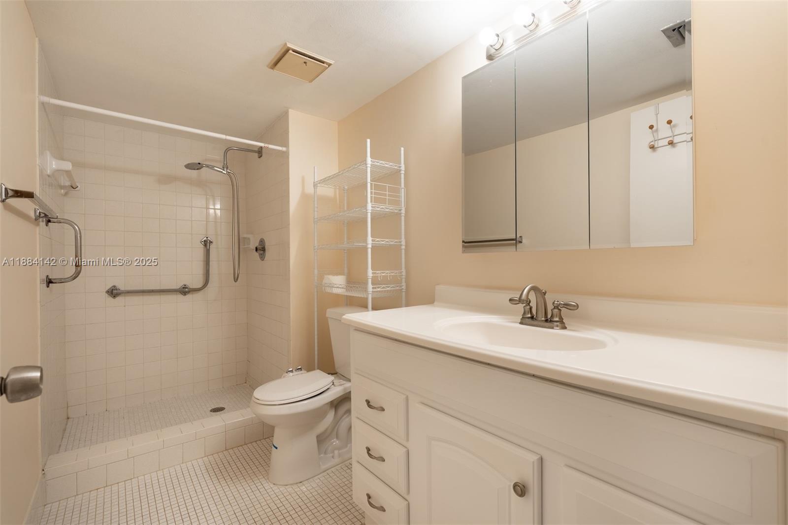 PALM LAKES CONDO - Residential
