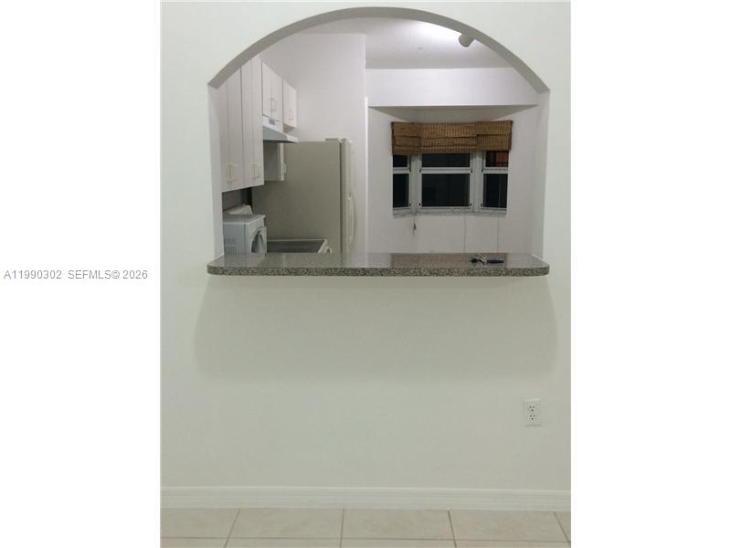 MONTEREY AT MALIBU BAY CO - Residential Lease