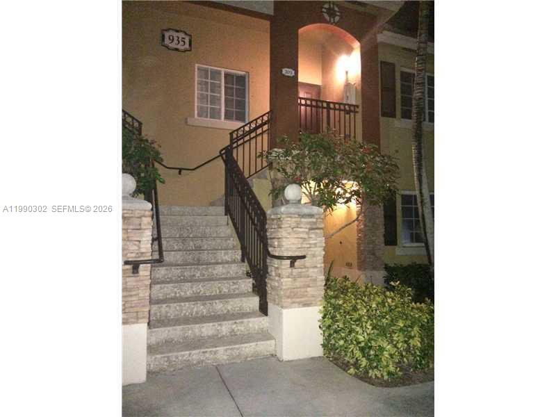 MONTEREY AT MALIBU BAY CO - Residential Lease