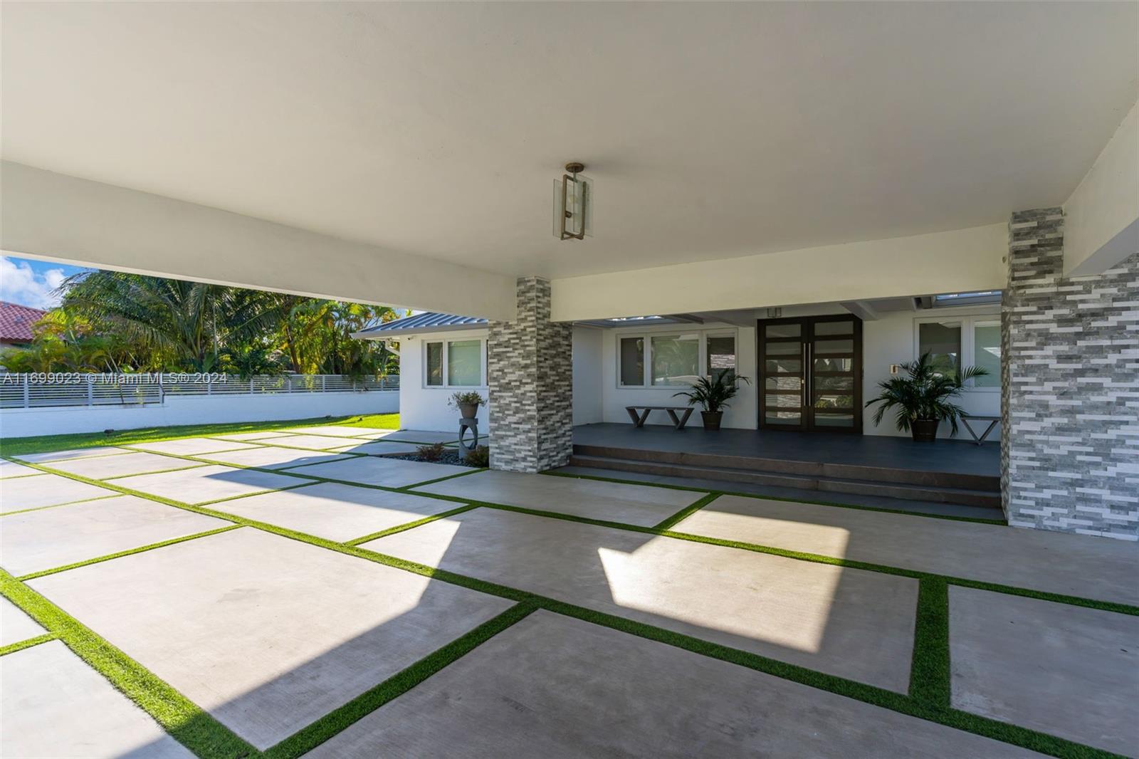 10 SW 124th Ave