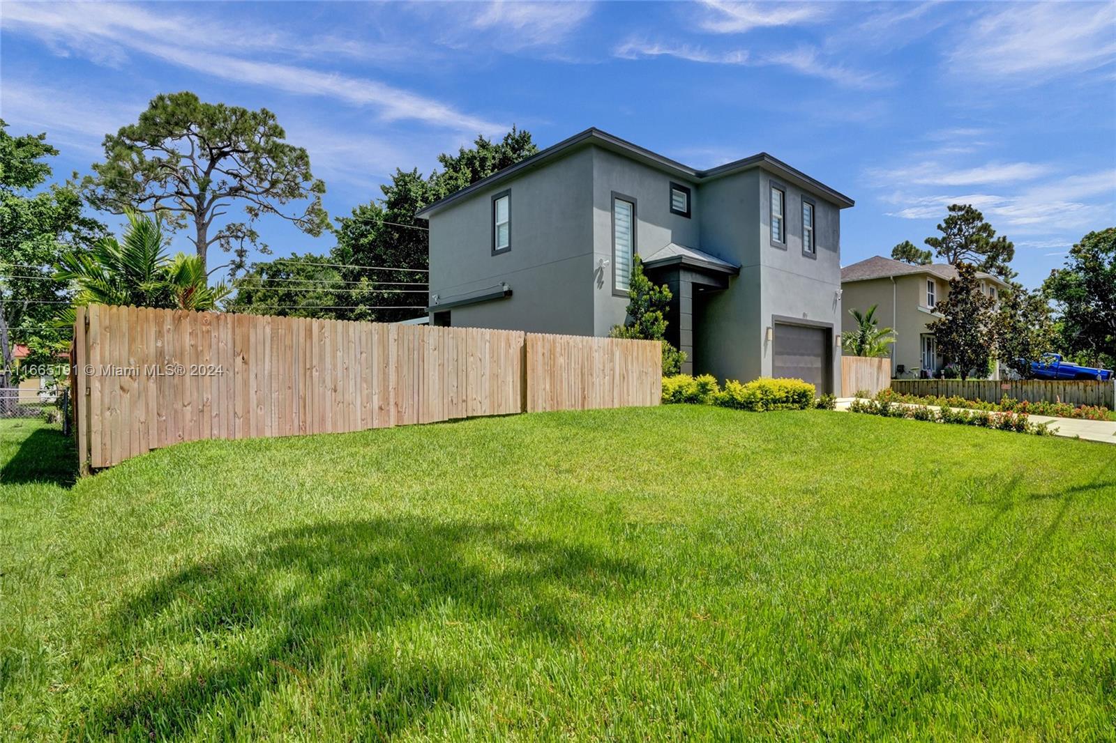 4593 Meadow Green Trl