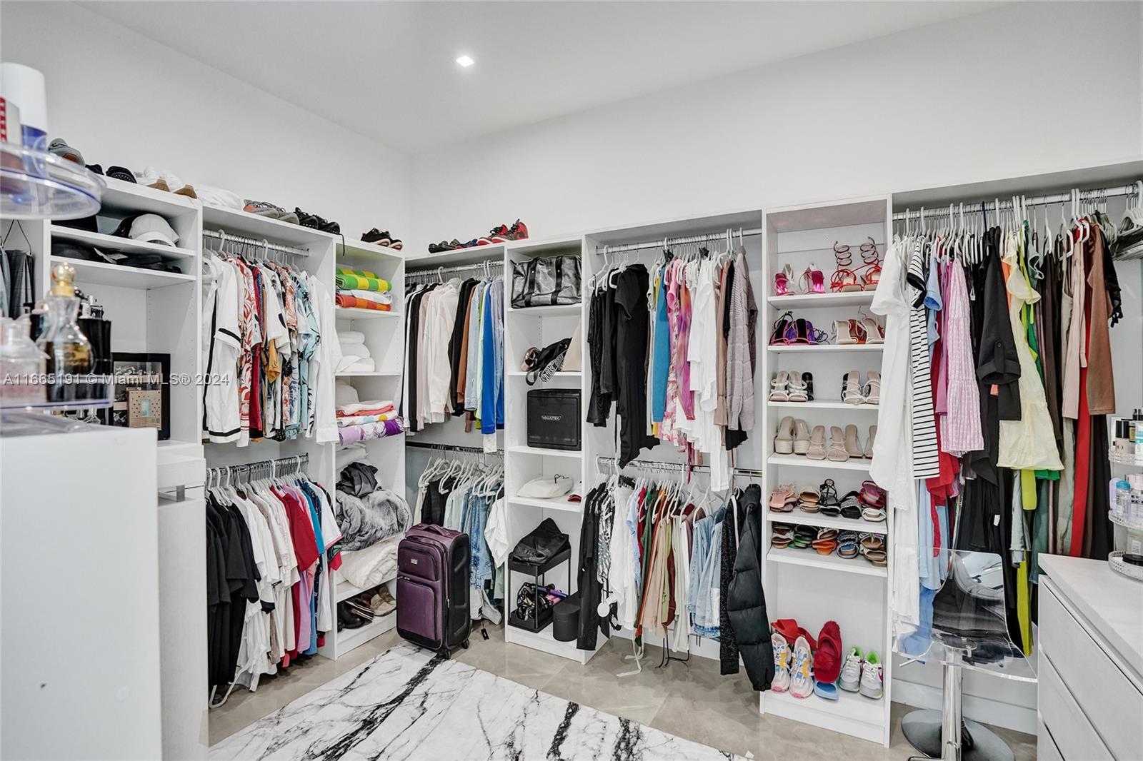 MEADOWGREEN TRAIL - Residential