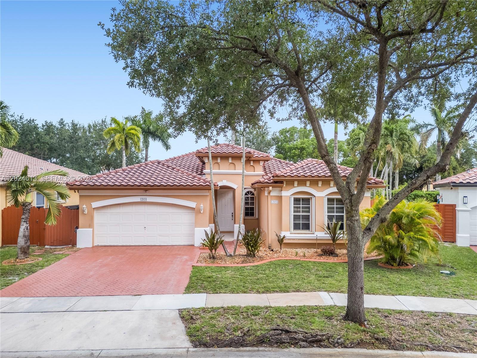 BELLAGIO AT VIZCAYA - Residential Lease