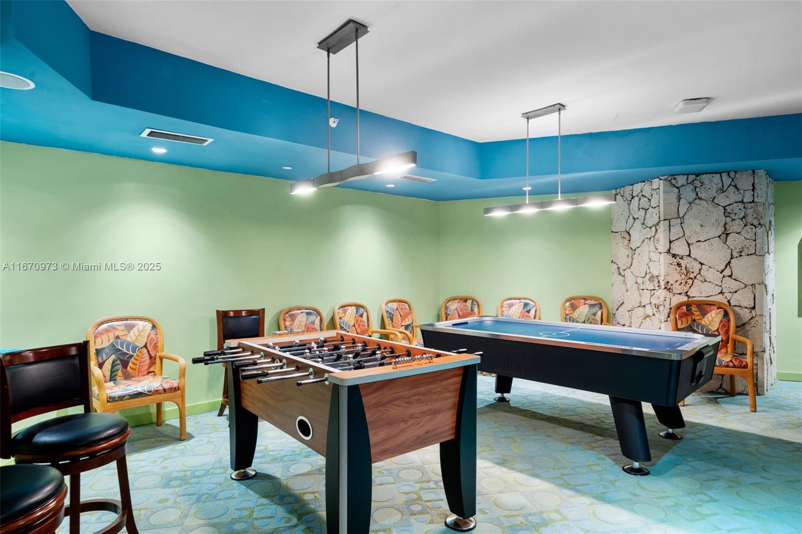 TOWERS OF KEY BISCAYNE CO - Residential