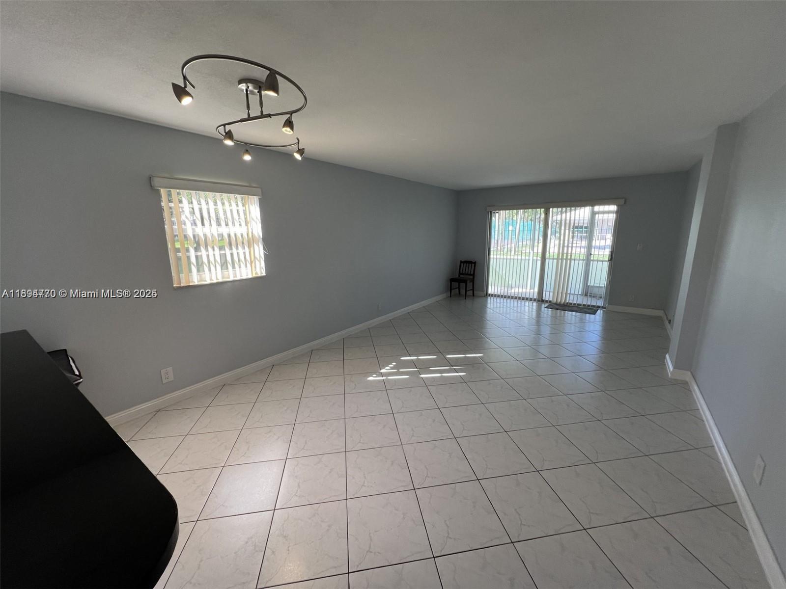 SHERWOOD SQUARE CONDOMINI - Residential Lease